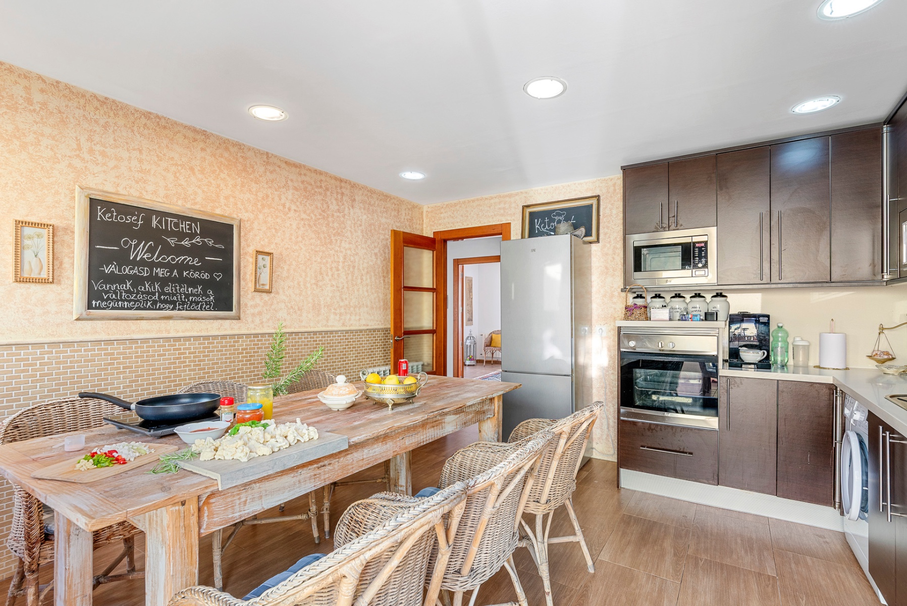 Villa with 5 bedrooms and 3 bathrooms in Alfas del Pi | Ref: J-003381