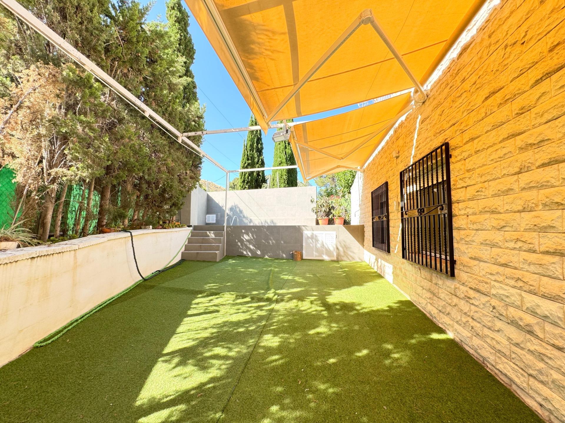 Country house with 3 bedrooms and 1 bathroom in ELDA | Ref: SCH-5228