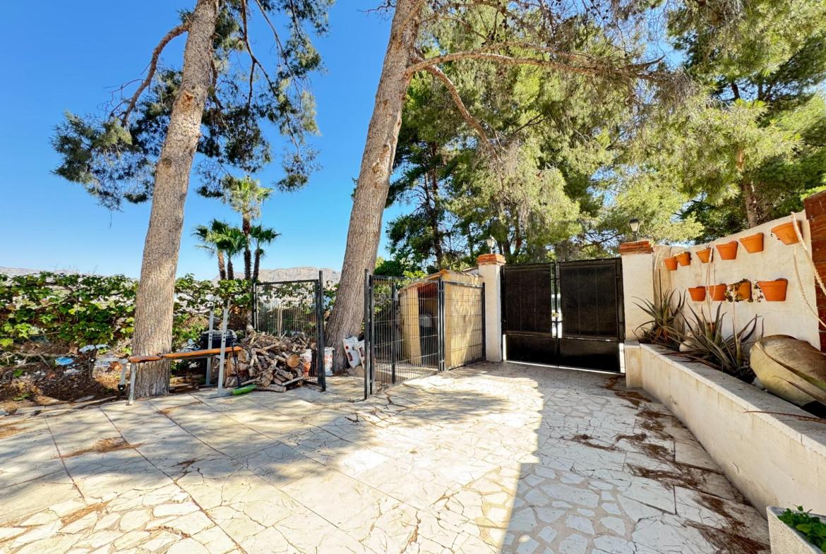 Country house with 3 bedrooms and 1 bathroom in ELDA | Ref: SCH-5228