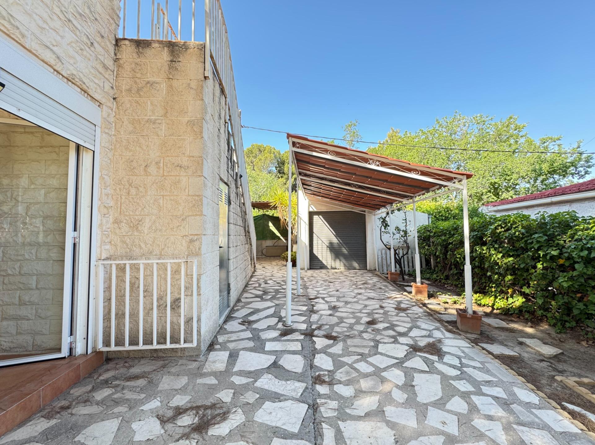 Country house with 3 bedrooms and 1 bathroom in ELDA | Ref: SCH-5228
