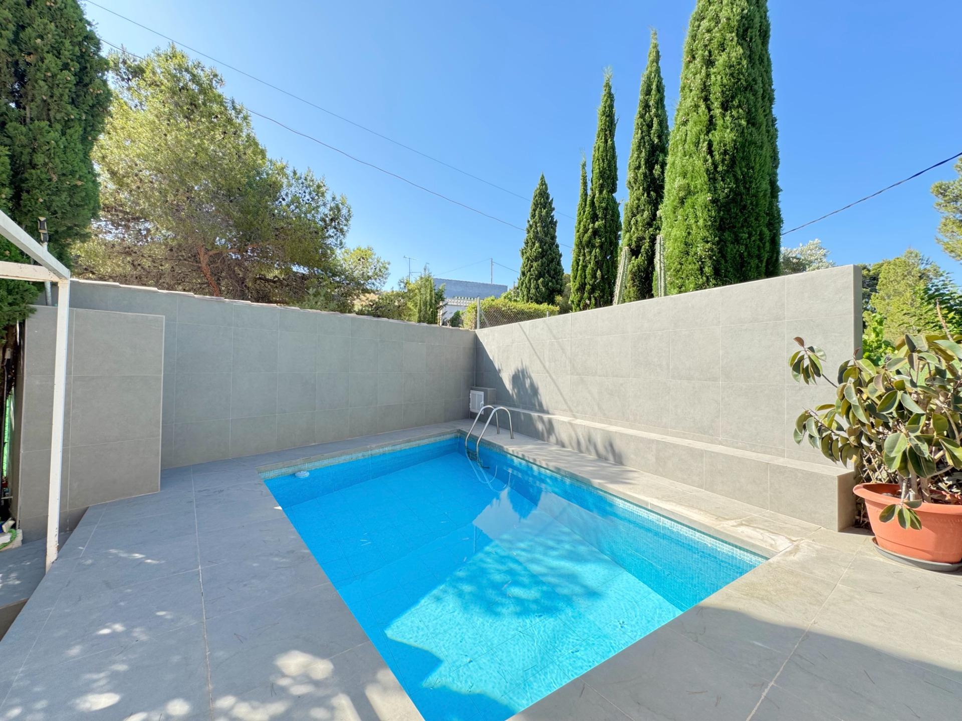 Country house with 3 bedrooms and 1 bathroom in ELDA | Ref: SCH-5228