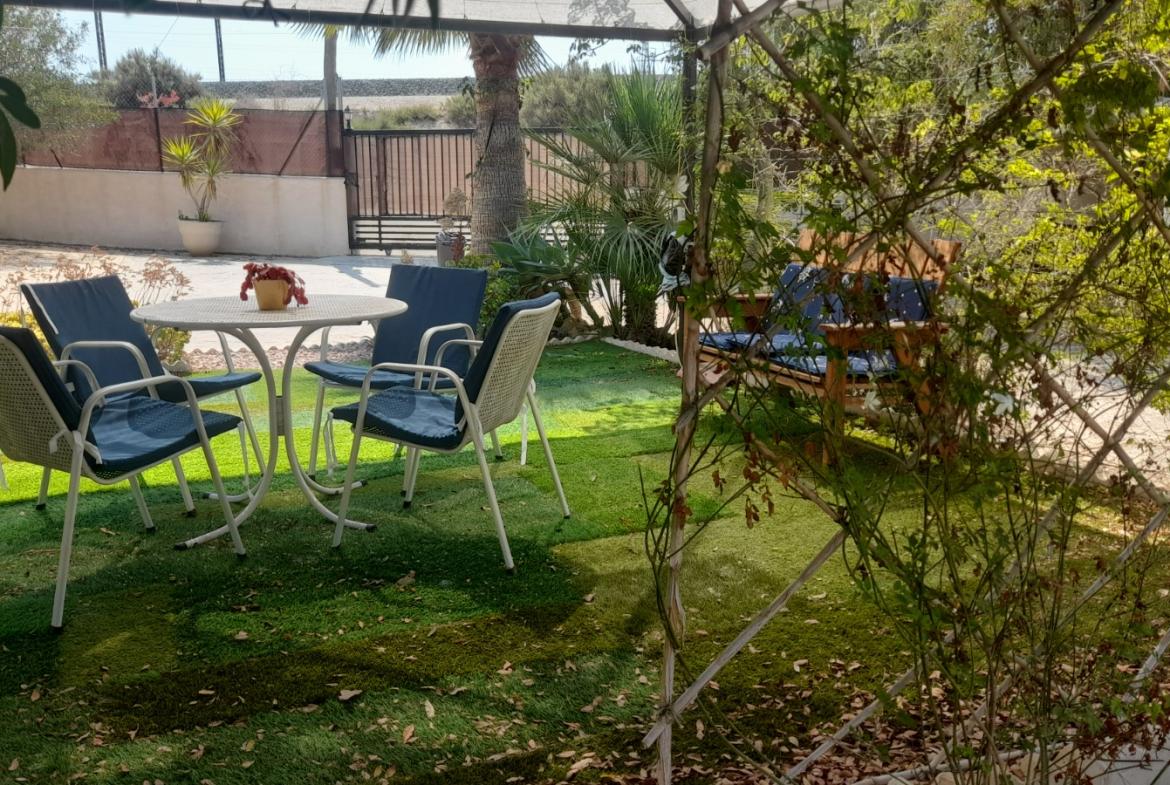 Country house with 3 bedrooms and 2 bathrooms in CREVILLENTE | Ref: SCH-5230
