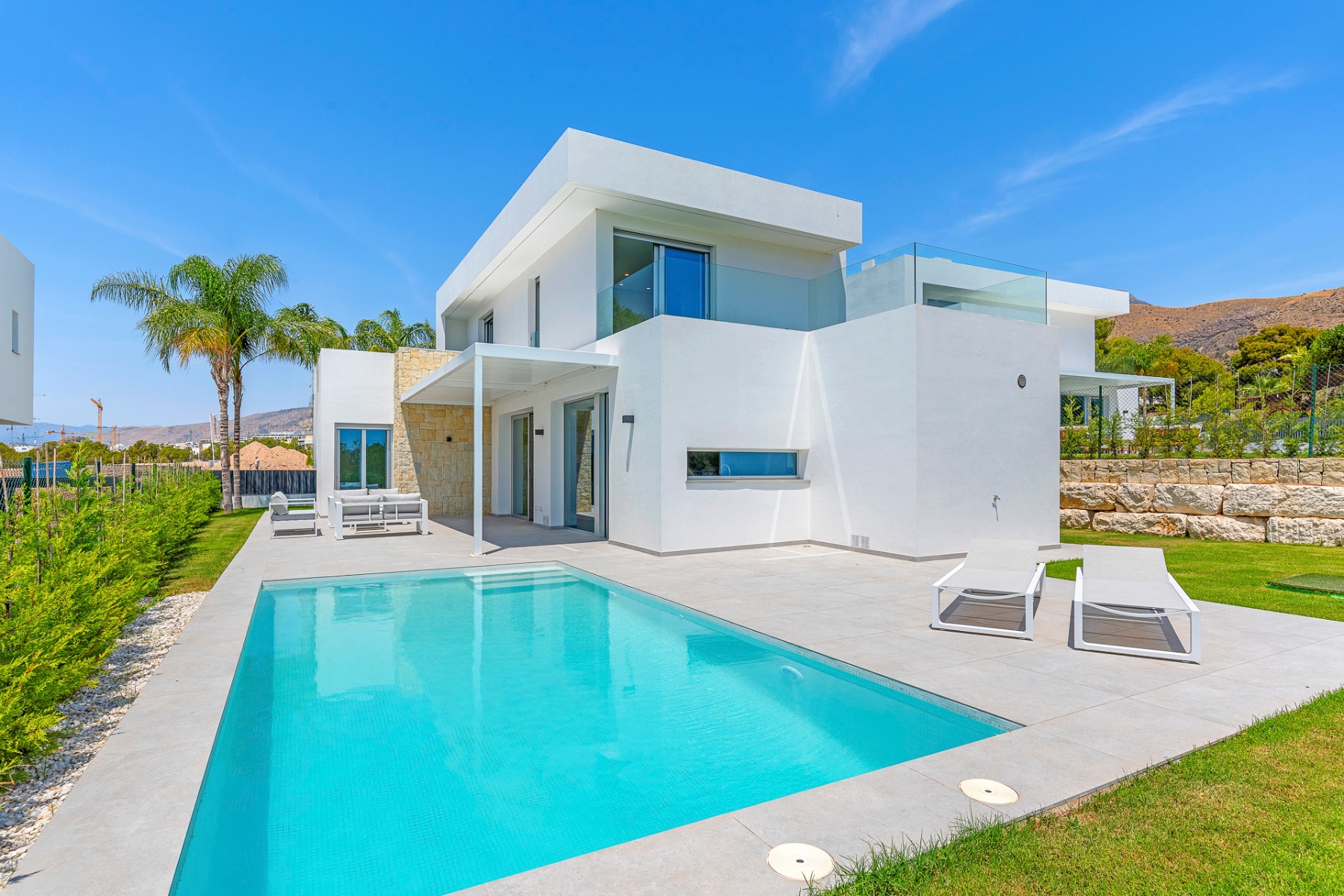 o_1iuvot77t116sn5791k11dc179n39.jpg Villa with 3 bedrooms and 3 bathrooms in Finestrat | Ref: A-003405