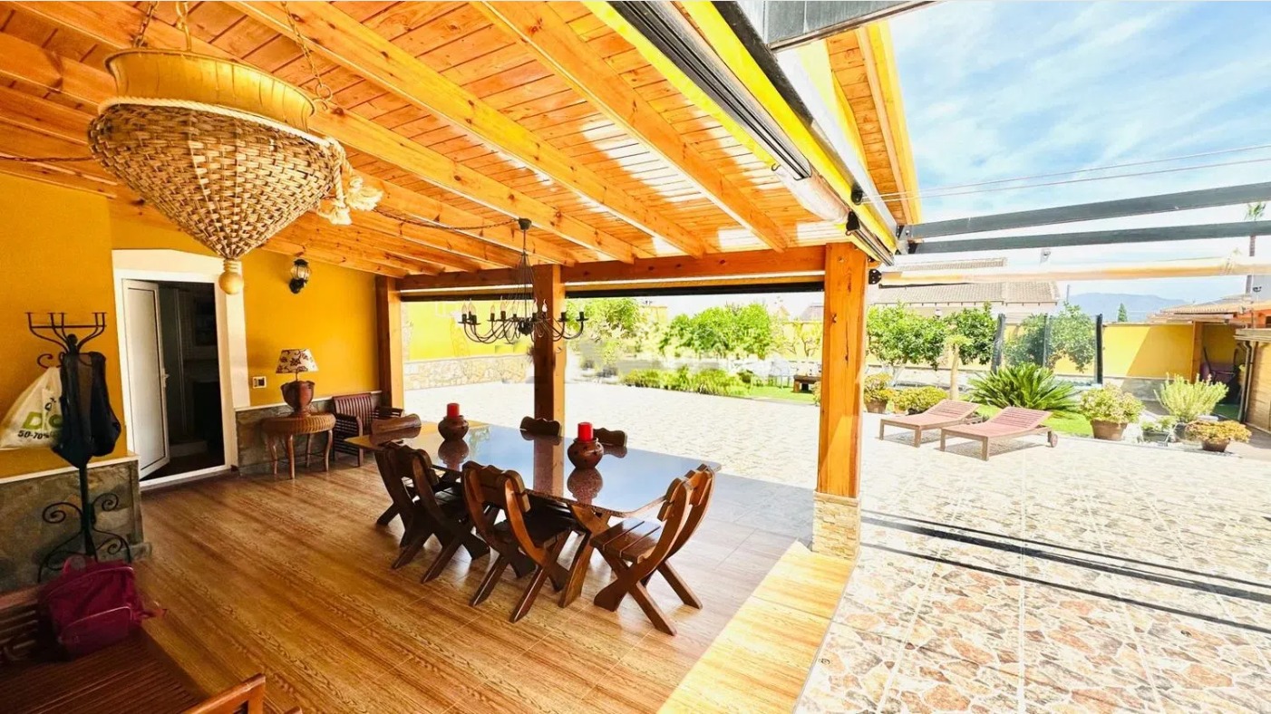 Country house with 5 bedrooms and 4 bathrooms in MONTEPINAR | Ref: SCH-5246