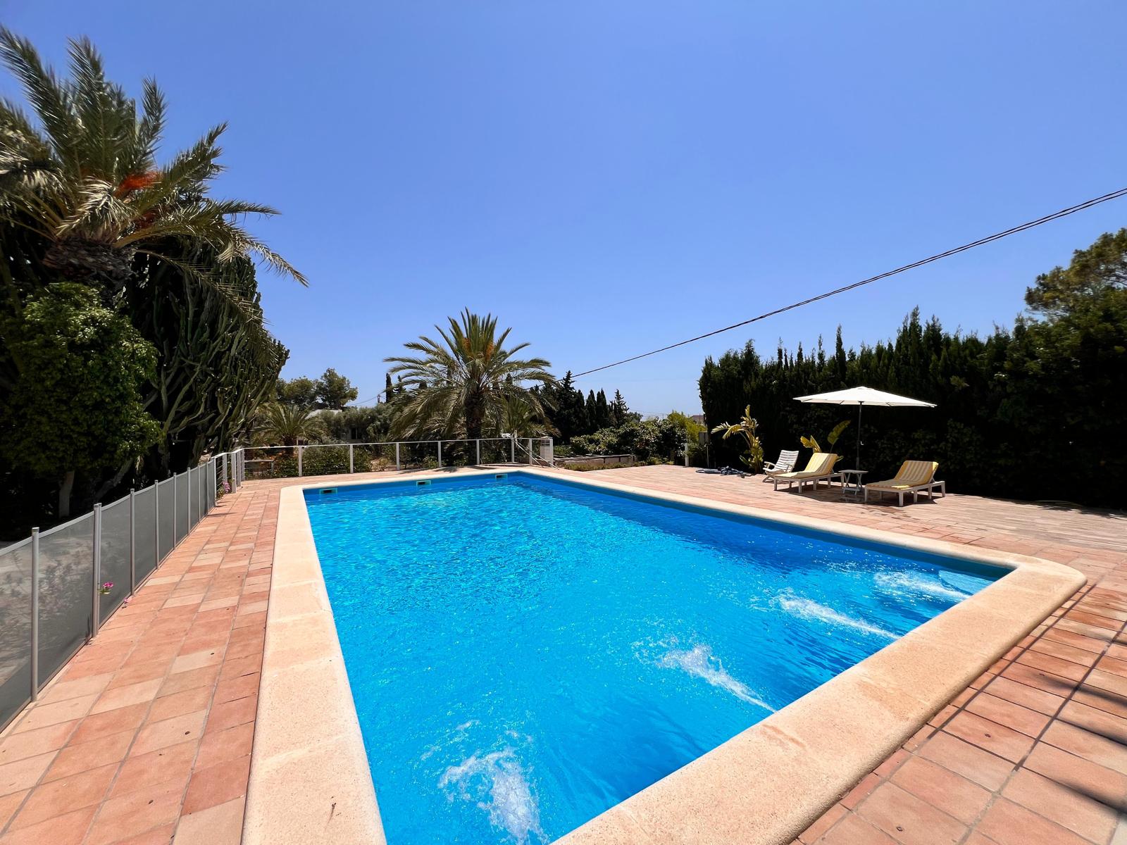 Country house with 8 bedrooms and 4 bathrooms in ELCHE | Ref: SCH-5250