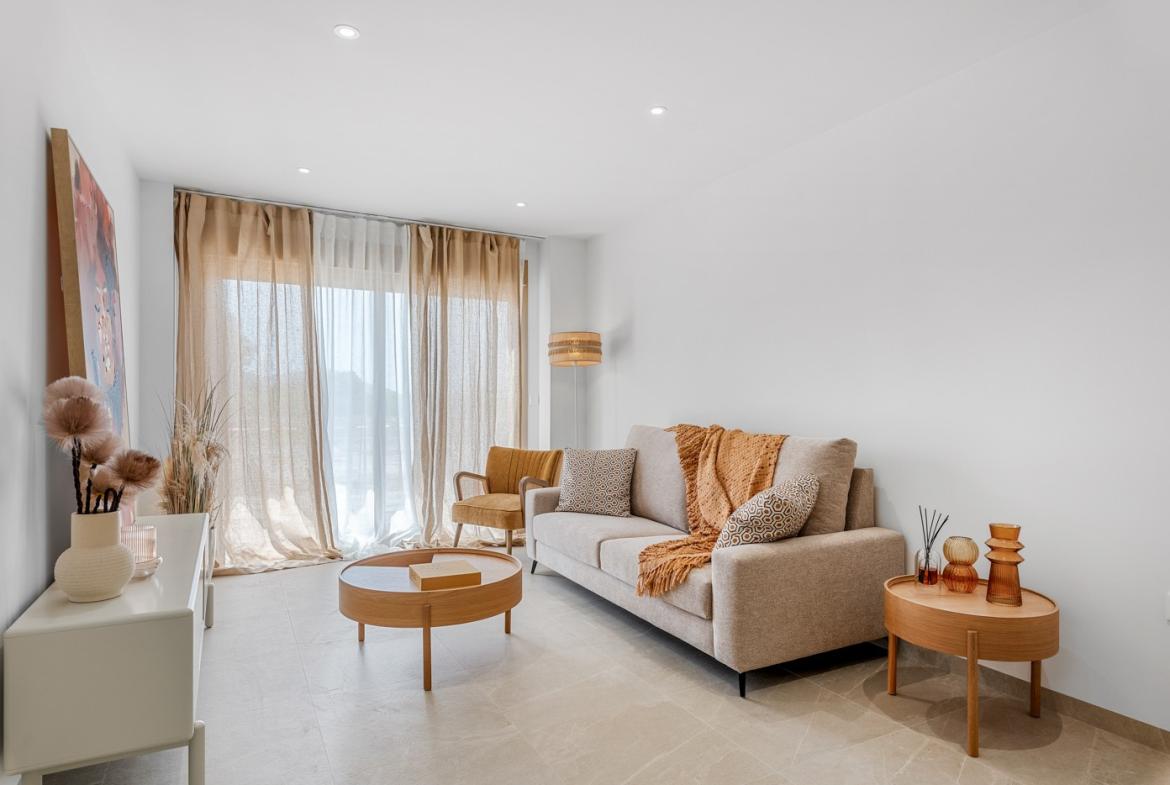 Apartment with 3 bedrooms and 2 bathrooms in Jacarilla | Ref: EA-0212