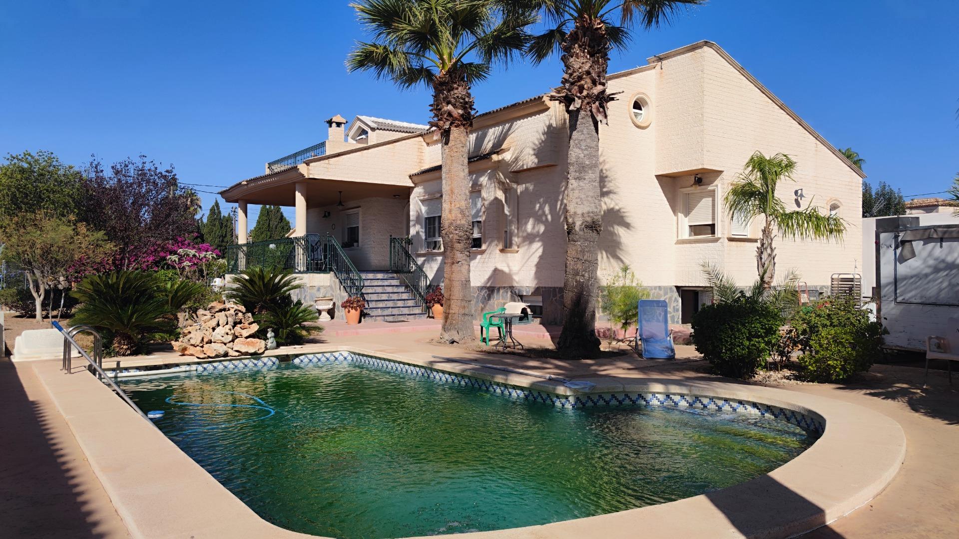 17585416640-11-4.jpg Country house with 4 bedrooms and 3 bathrooms in san vicente | Ref: SCH-5277