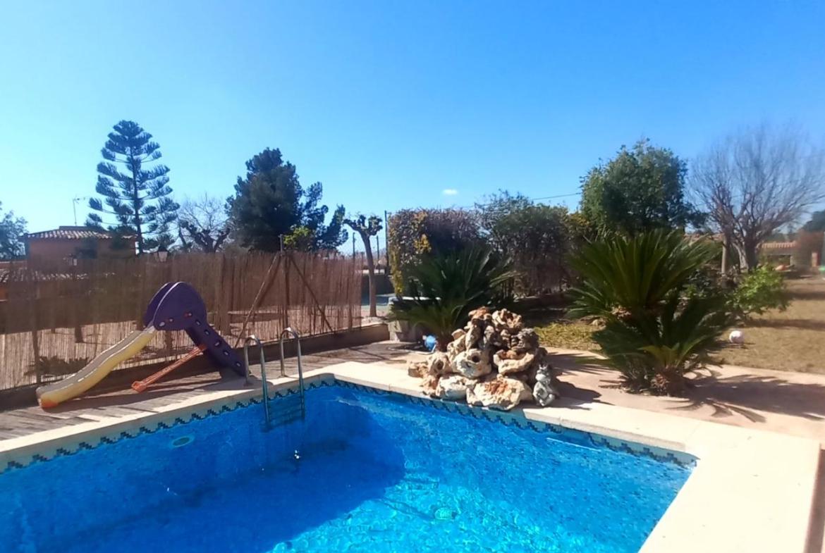 Country house with 4 bedrooms and 3 bathrooms in san vicente | Ref: SCH-5277