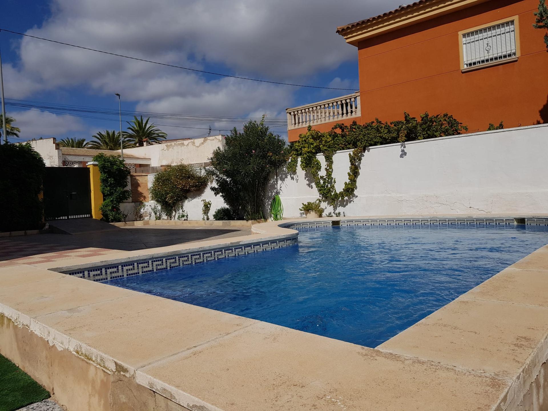 17598220531-1.jpg Country house with 6 bedrooms and 3 bathrooms in MONOVAR | Ref: SCH-5281