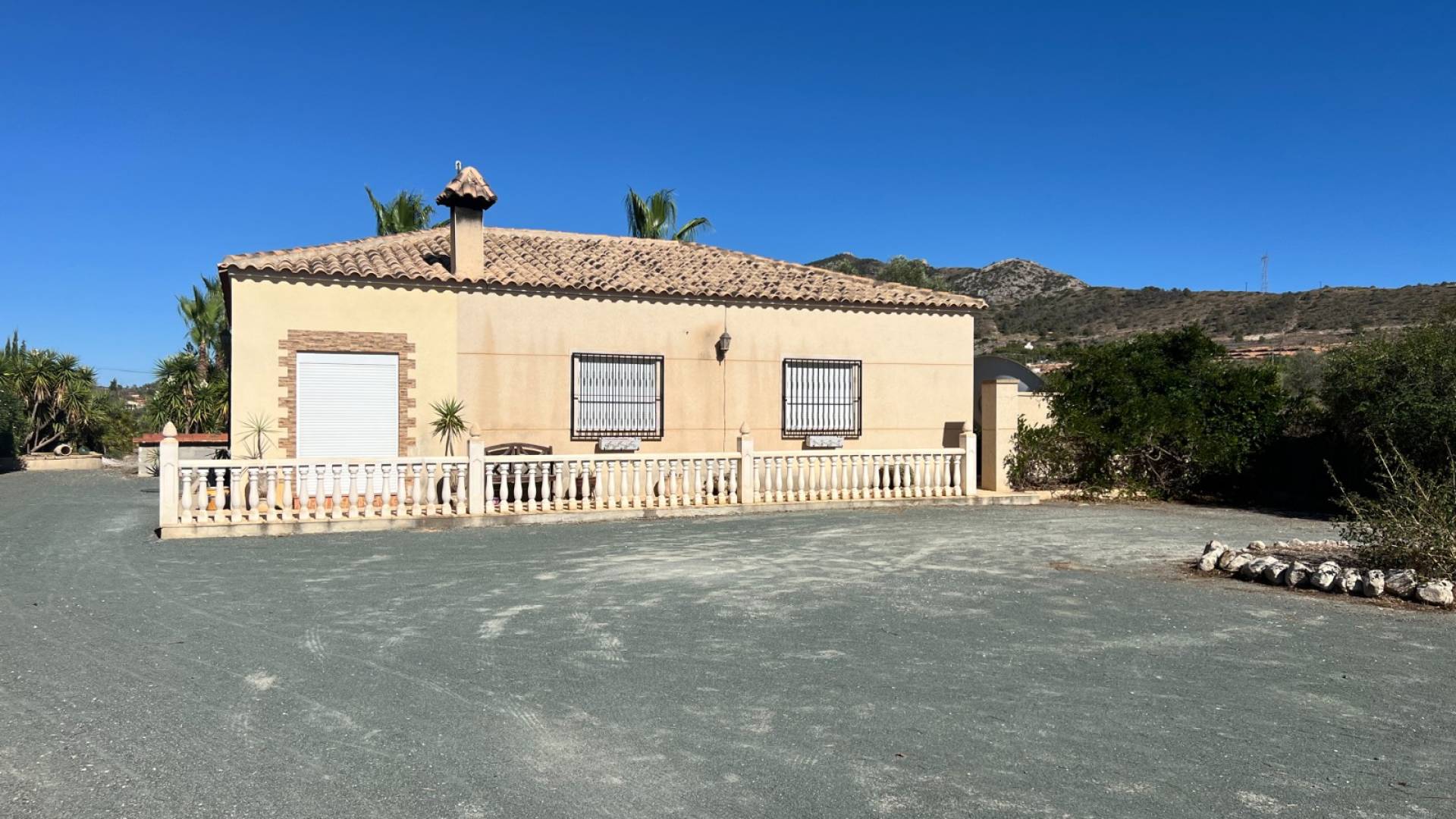 Country house with 3 bedrooms and 2 bathrooms in HONDON DE LOS FRAILES | Ref: SCH-5290