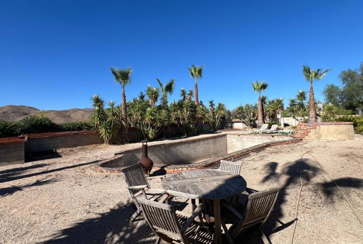 Country house with 3 bedrooms and 2 bathrooms in HONDON DE LOS FRAILES | Ref: SCH-5290