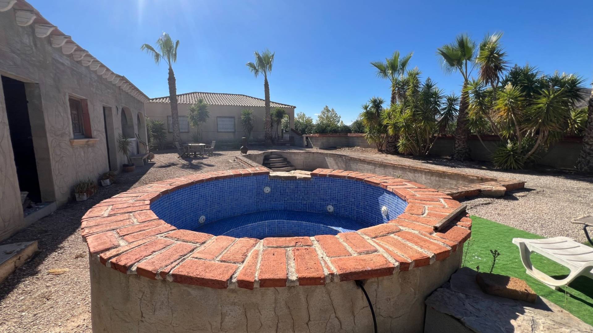 Country house with 3 bedrooms and 2 bathrooms in HONDON DE LOS FRAILES | Ref: SCH-5290