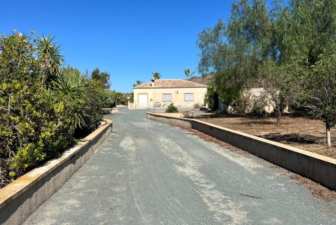 Country house with 3 bedrooms and 2 bathrooms in HONDON DE LOS FRAILES | Ref: SCH-5290