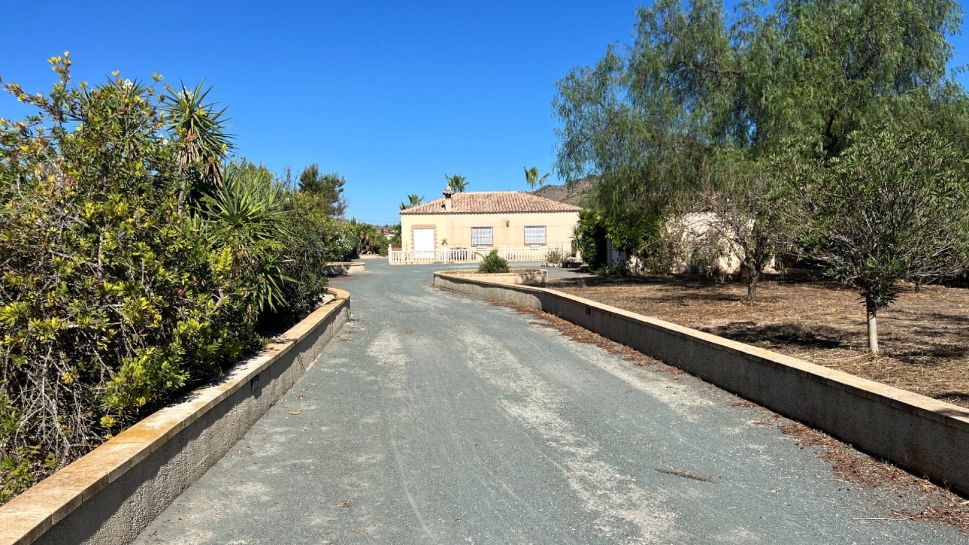 Country house with 3 bedrooms and 2 bathrooms in HONDON DE LOS FRAILES | Ref: SCH-5290