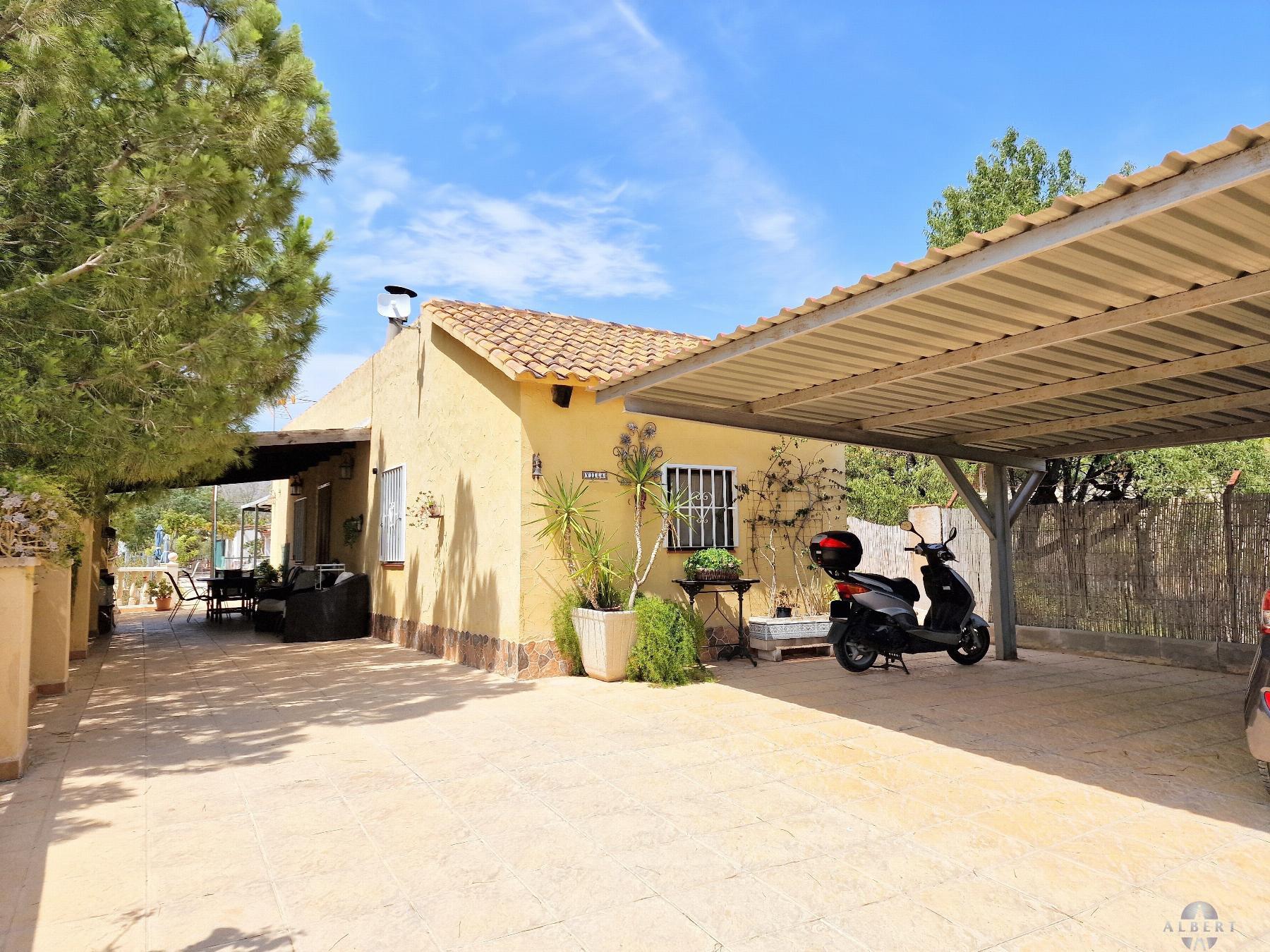 17612154681-1.jpg Country house with 4 bedrooms and 3 bathrooms in MONOVAR | Ref: SCH-5298