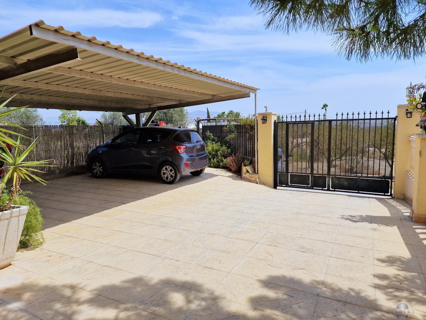 17612154684-4.jpg Country house with 4 bedrooms and 3 bathrooms in MONOVAR | Ref: SCH-5298