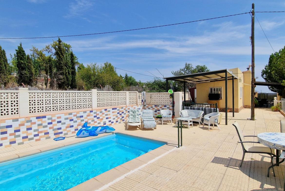 Country house with 4 bedrooms and 3 bathrooms in MONOVAR | Ref: SCH-5298