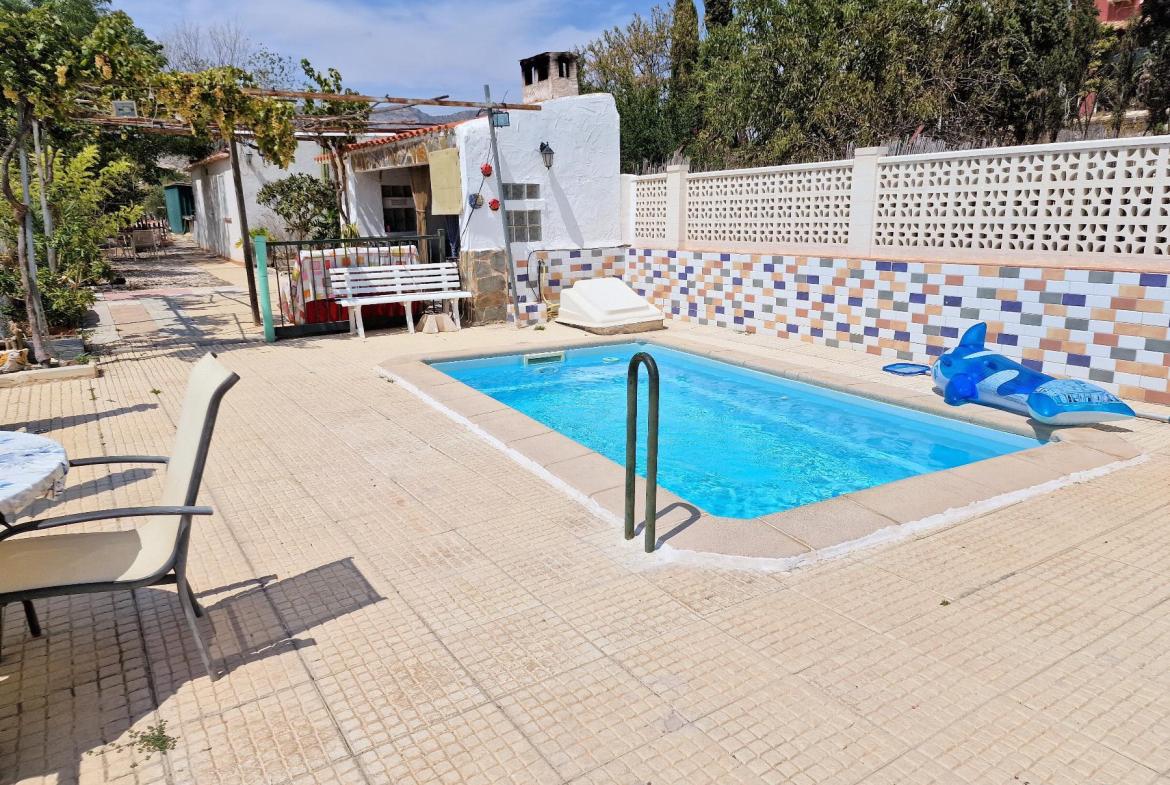 Country house with 4 bedrooms and 3 bathrooms in MONOVAR | Ref: SCH-5298