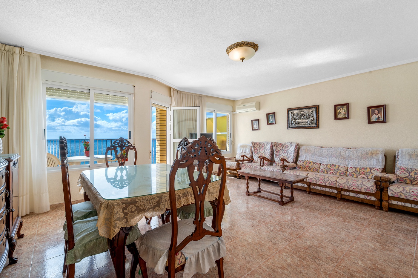 Apartment with 3 bedrooms and 2 bathrooms in Torrevieja | Ref: K-003465