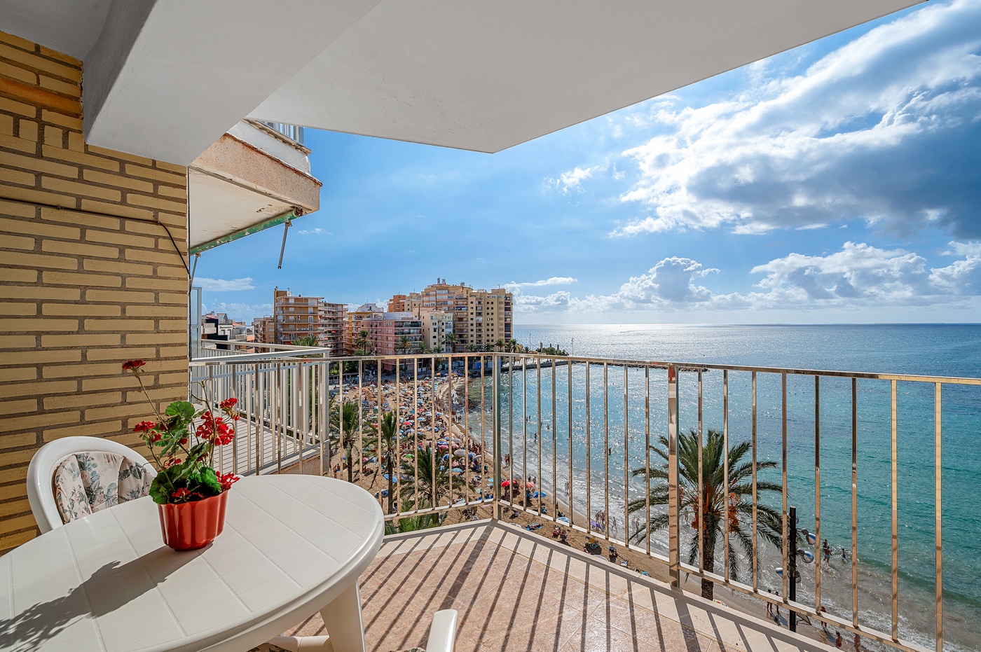 Apartment with 3 bedrooms and 2 bathrooms in Torrevieja | Ref: K-003465