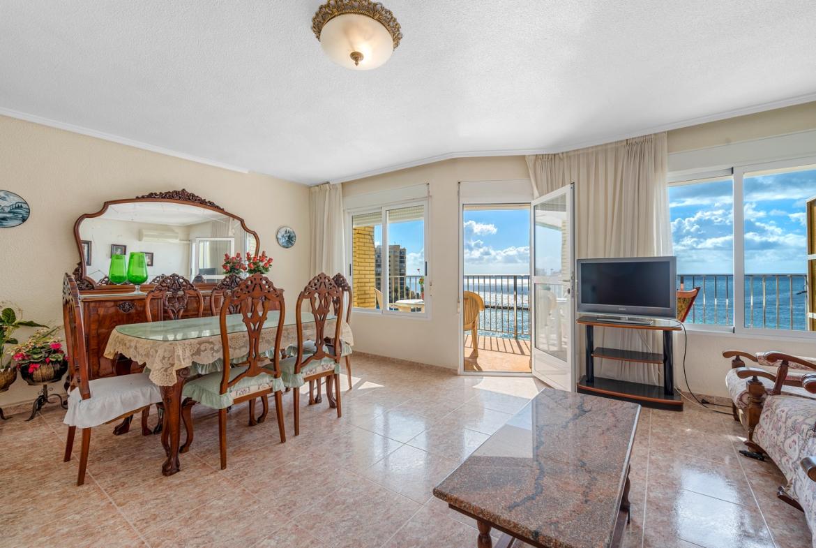 Apartment with 3 bedrooms and 2 bathrooms in Torrevieja | Ref: K-003465