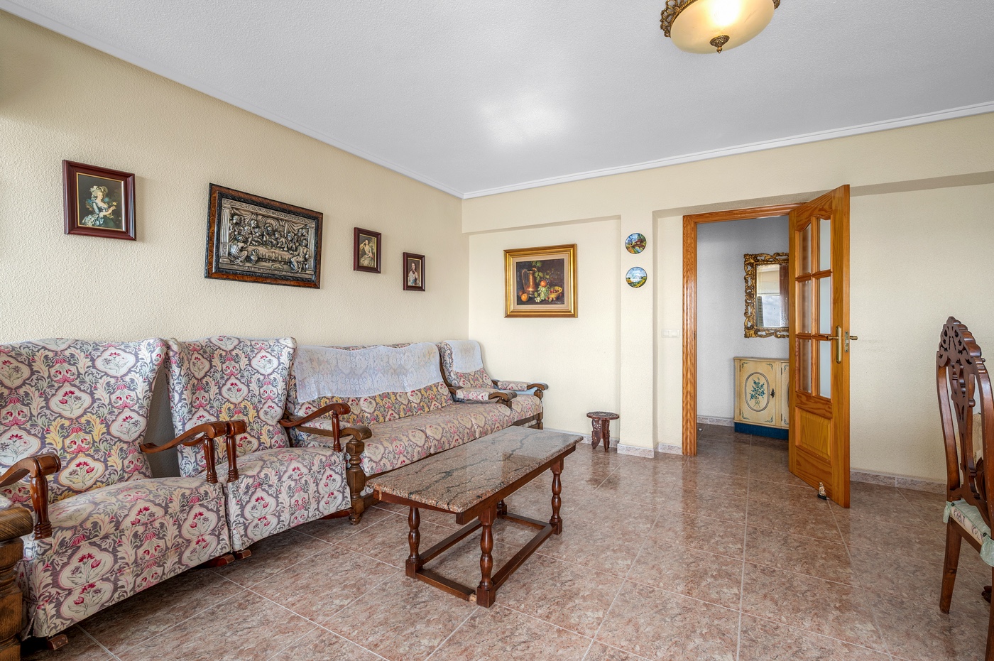 Apartment with 3 bedrooms and 2 bathrooms in Torrevieja | Ref: K-003465