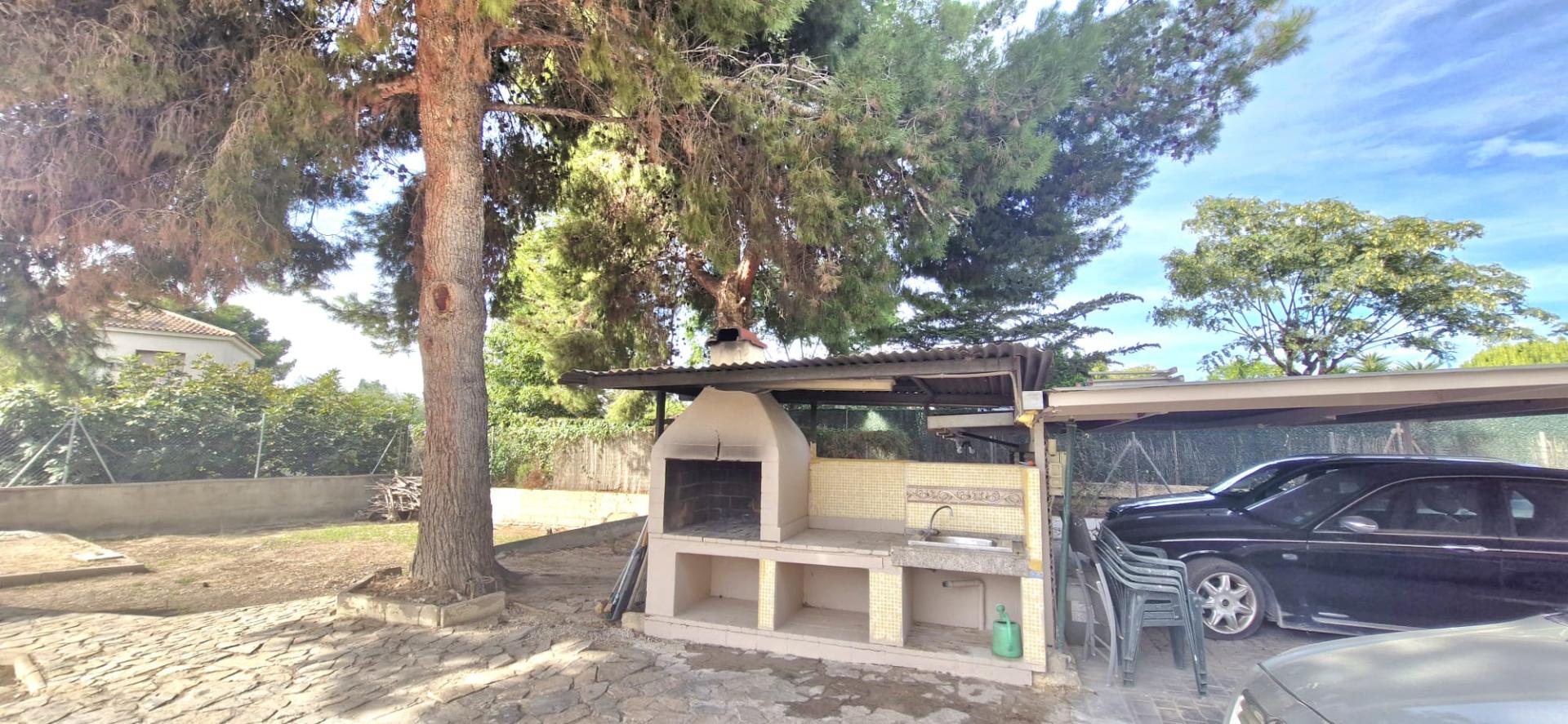 Country house with 4 bedrooms and 3 bathrooms in ELCHE | Ref: SCH-5303