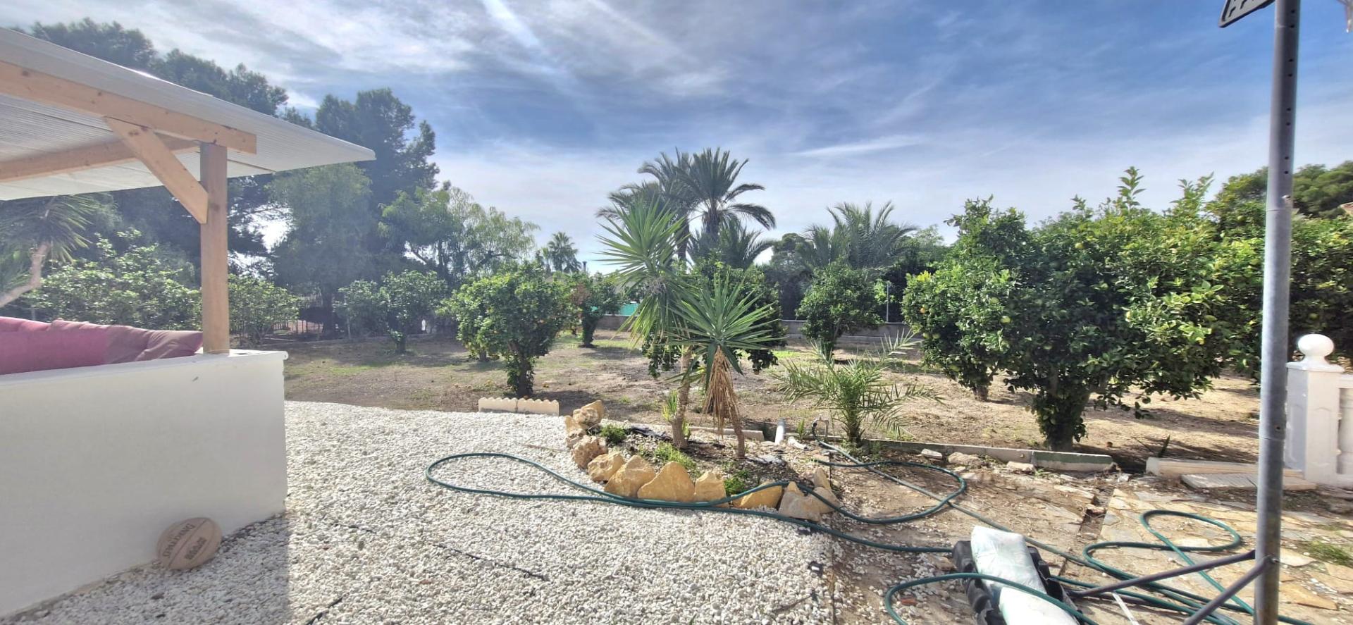 Country house with 4 bedrooms and 3 bathrooms in ELCHE | Ref: SCH-5303