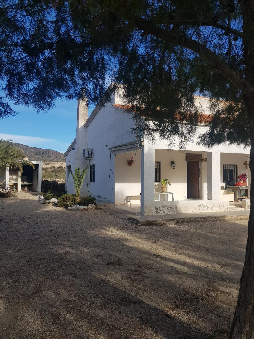 Country house with 3 bedrooms and 2 bathrooms in MONOVAR | Ref: SCH-5311