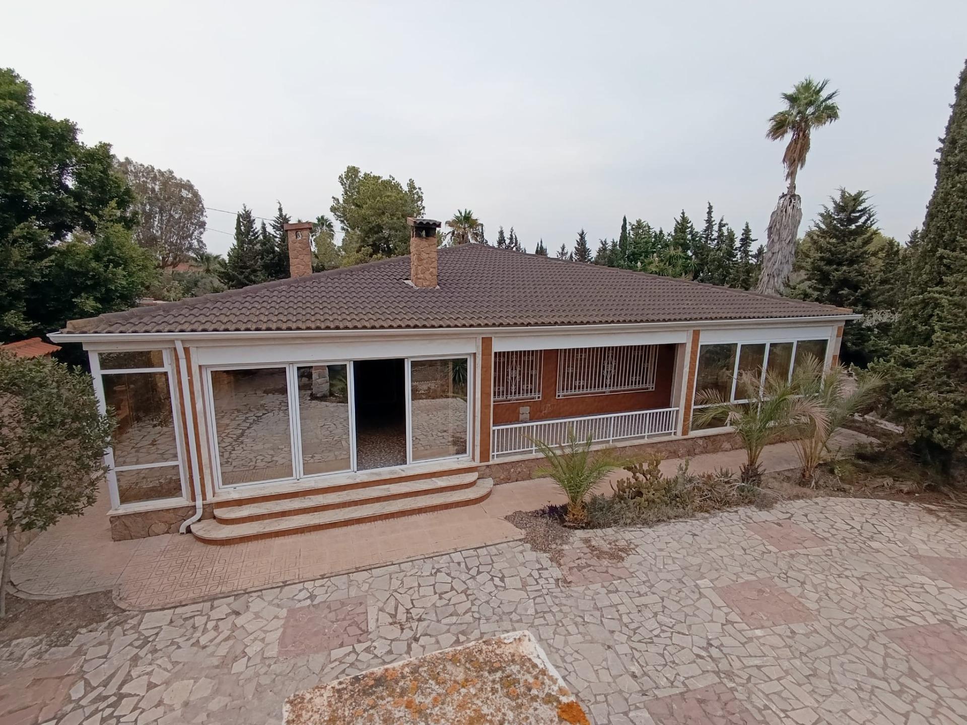 Country house with 6 bedrooms and 3 bathrooms in LA MARINA | Ref: SCH-5340