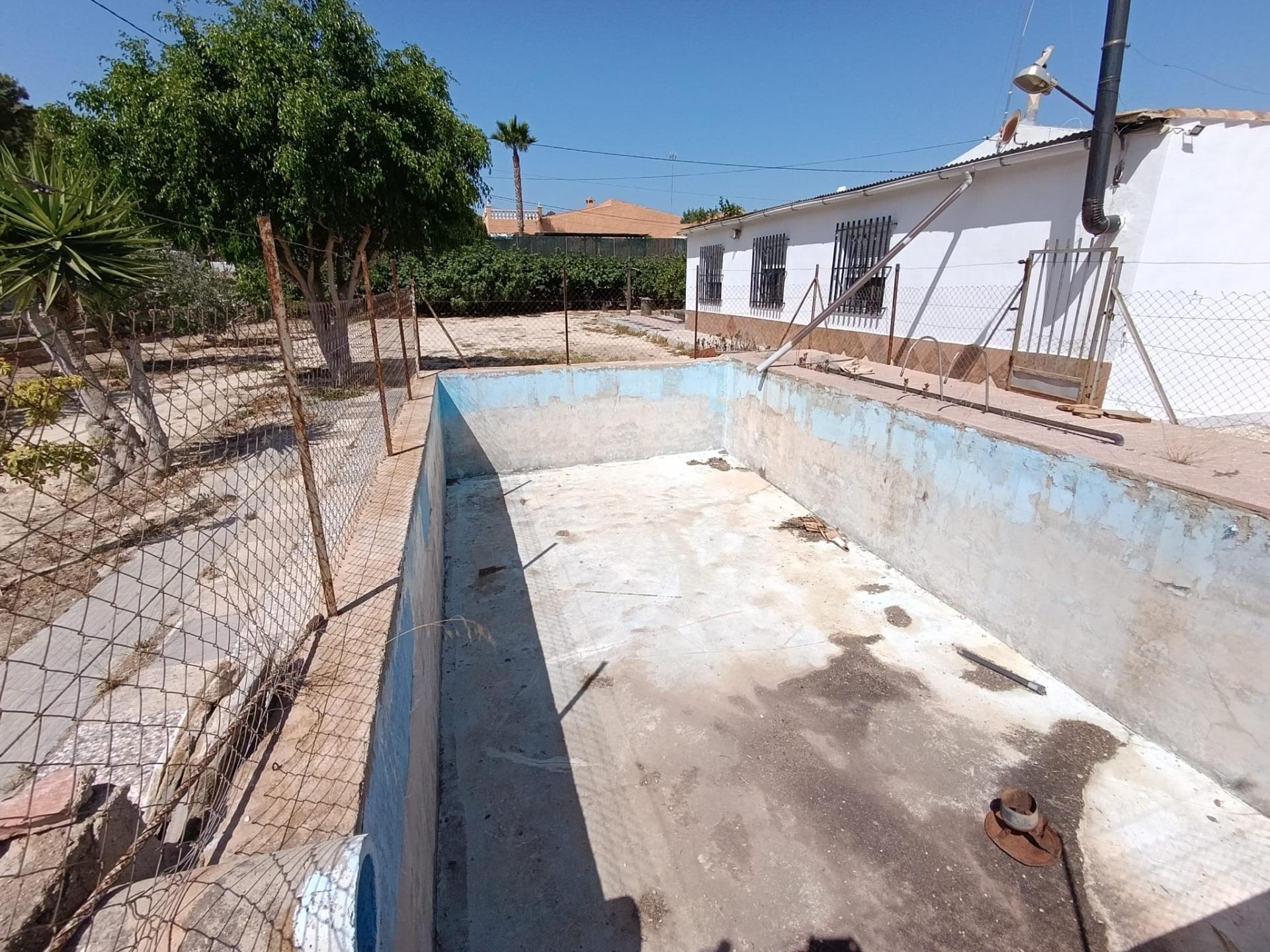 17699766854-5.jpg Country house with 5 bedrooms and 2 bathrooms in ELCHE | Ref: SCH-5343
