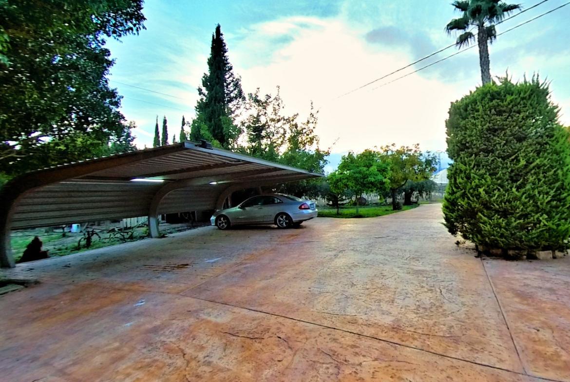 Country house with 3 bedrooms and 2 bathrooms in NOVELDA | Ref: SCH-5344