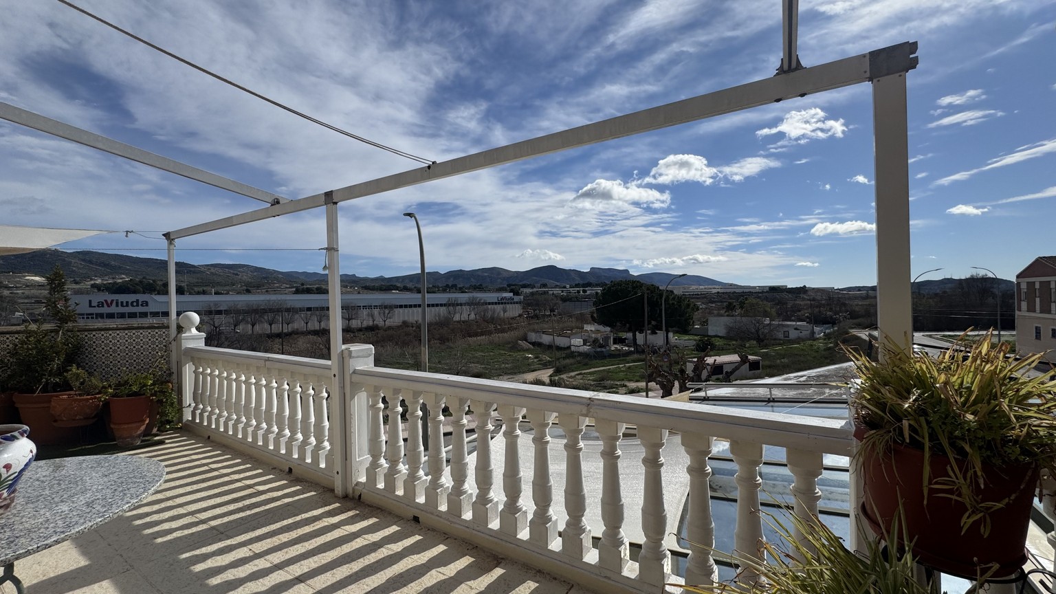 17721955205-6.jpg Country house with 4 bedrooms and 4 bathrooms in SAX | Ref: SCH-5352