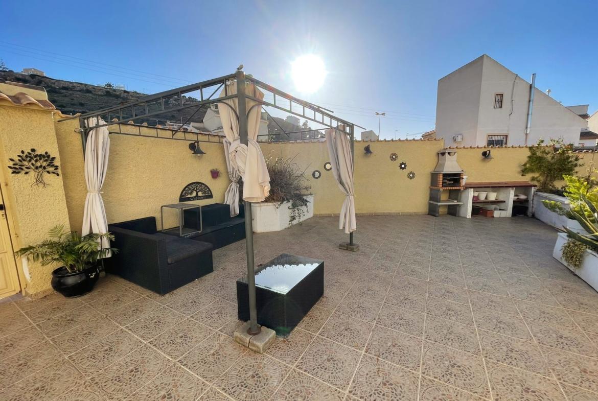 Detached villa with 3 bedrooms and 2 bathrooms in Ciudad Quesada | Ref: VA5384