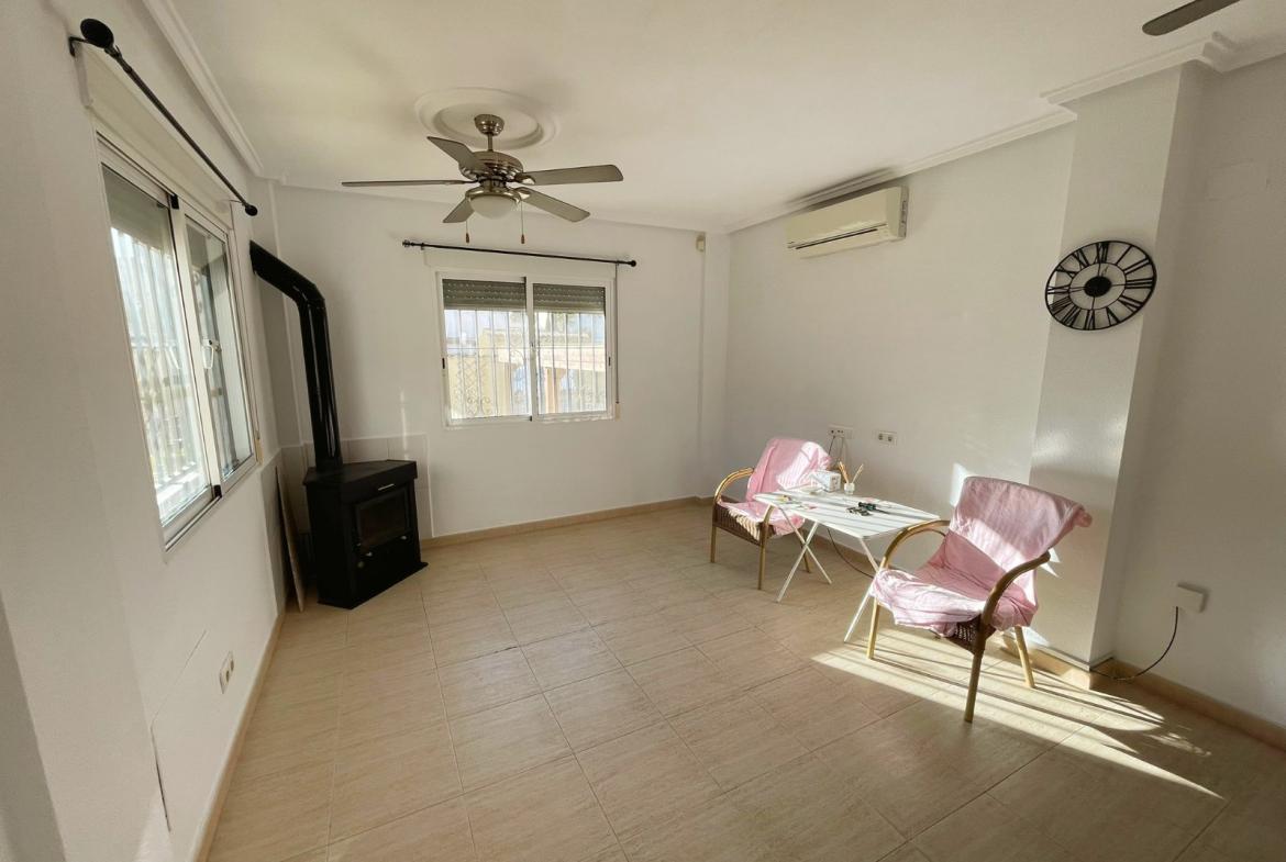 Detached villa with 3 bedrooms and 2 bathrooms in Ciudad Quesada | Ref: VA5384