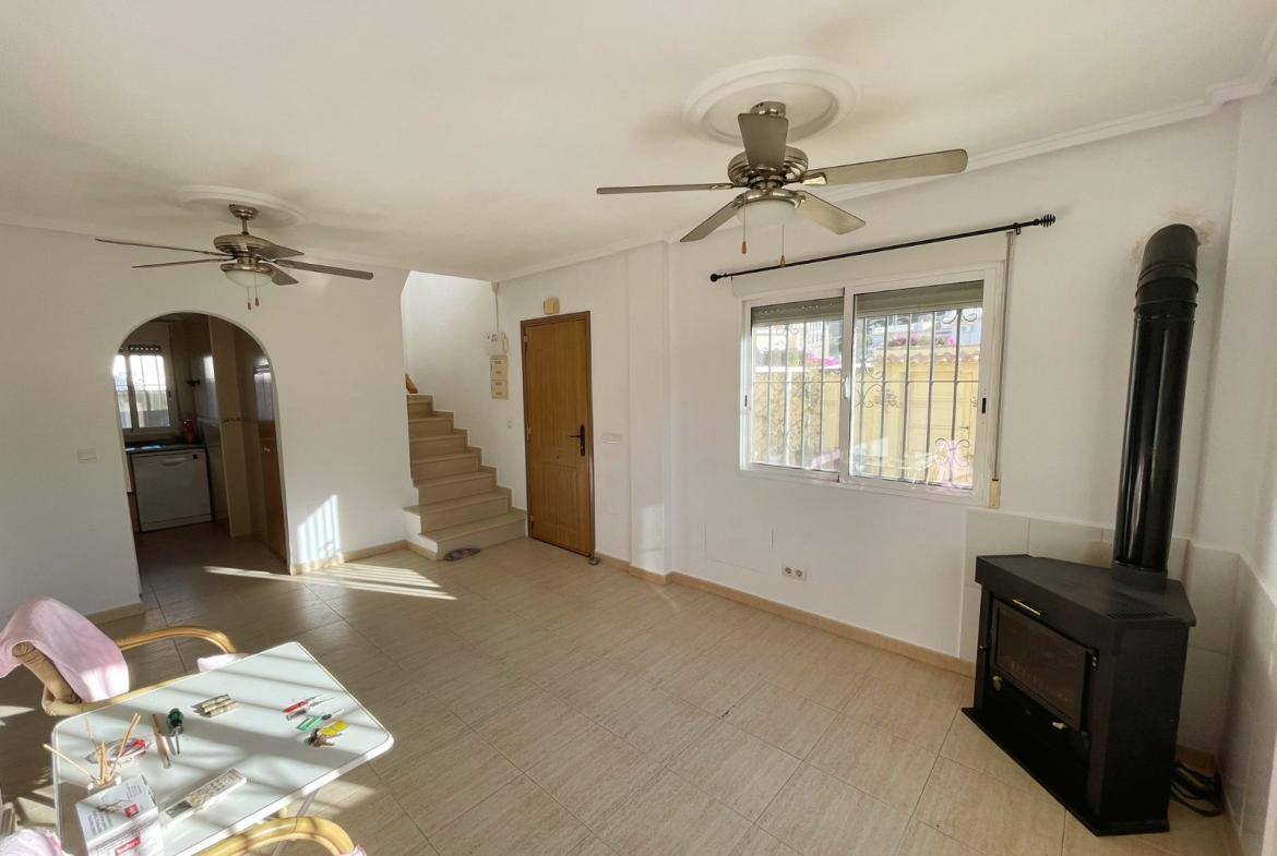 Detached villa with 3 bedrooms and 2 bathrooms in Ciudad Quesada | Ref: VA5384