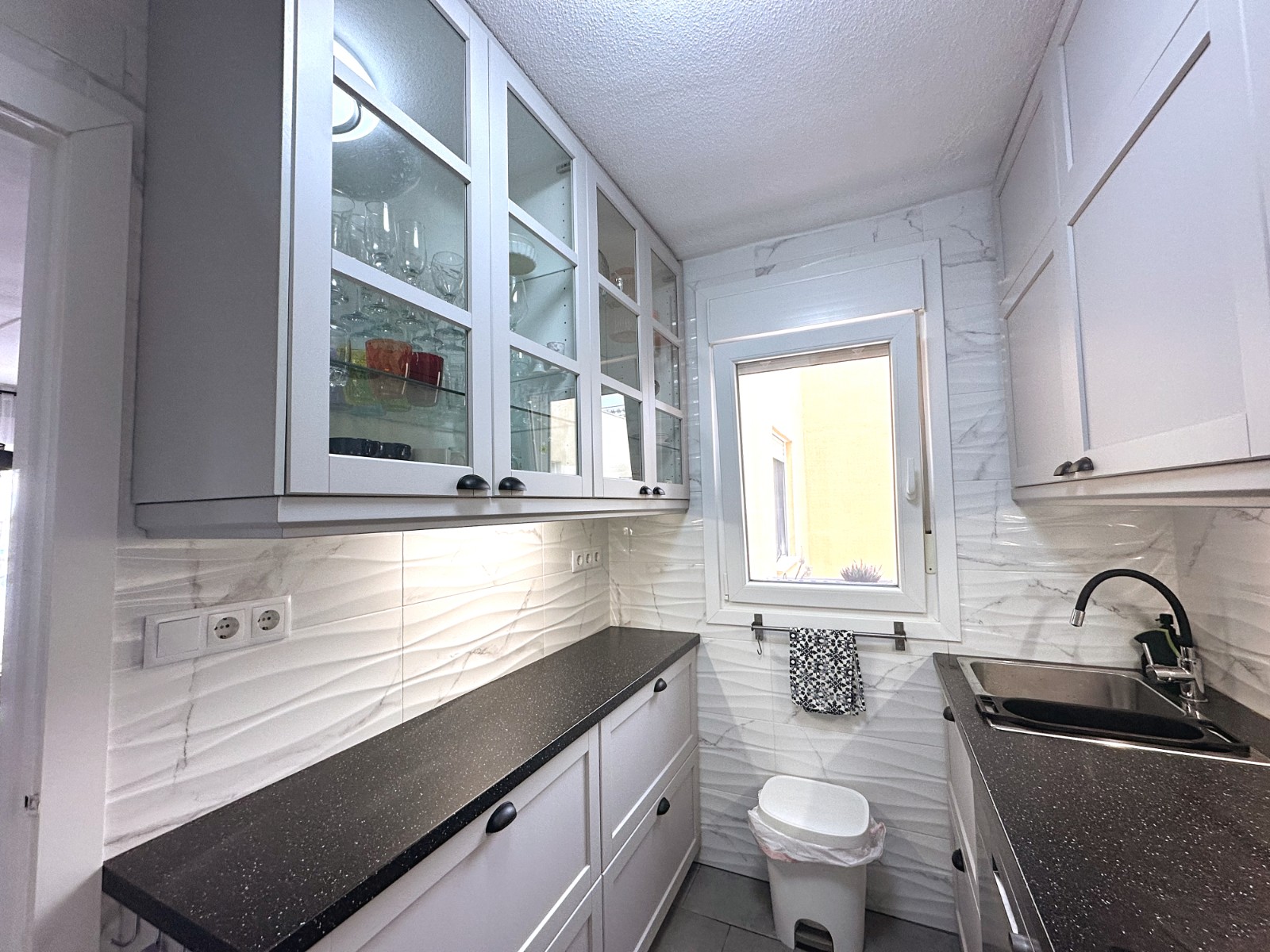 Apartment with 2 bedrooms and 1 bathroom in Torrevieja | Ref: VA5381