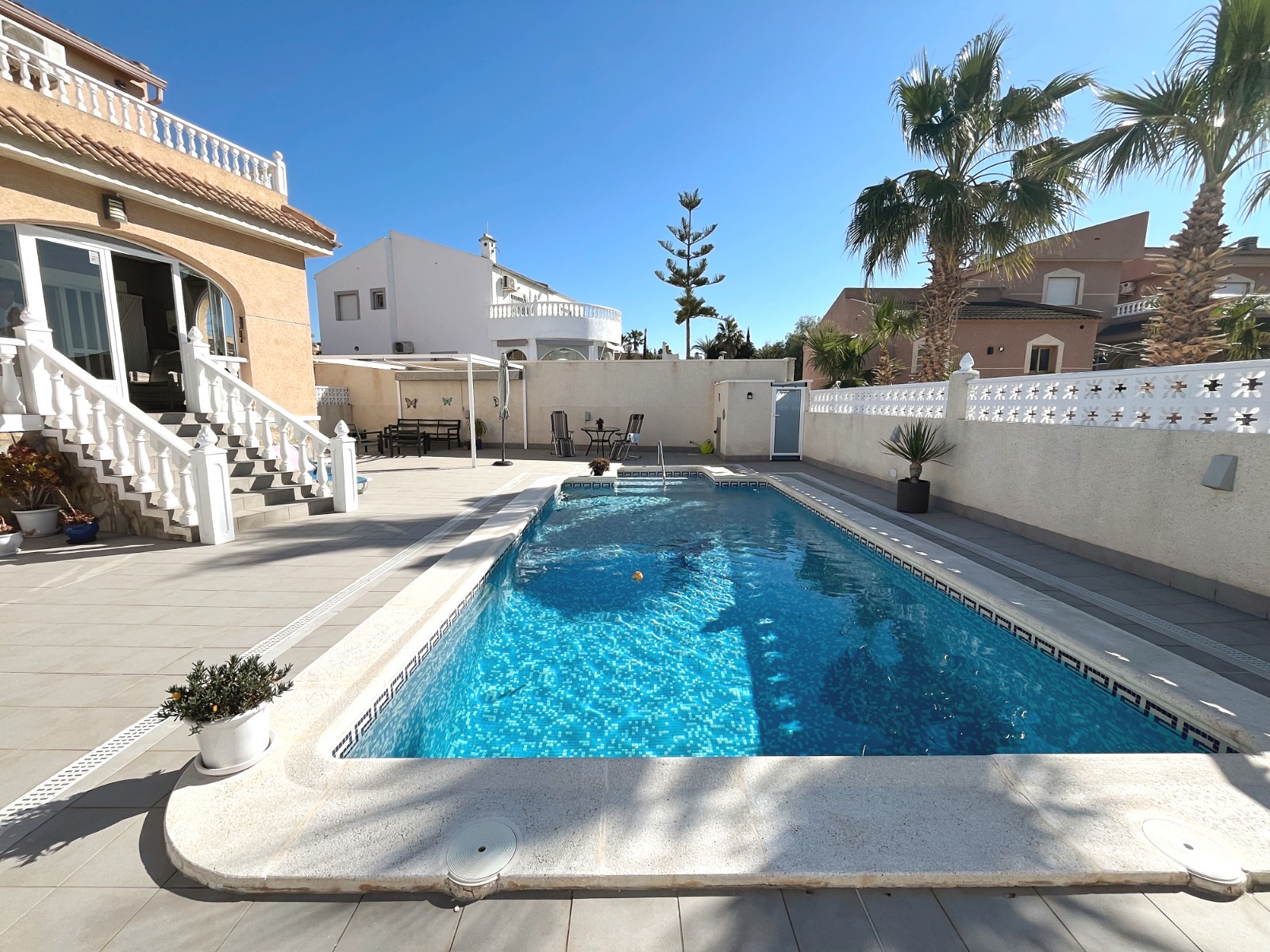 Villa with 3 bedrooms and 2 bathrooms in Benijófar | Ref: VA5393