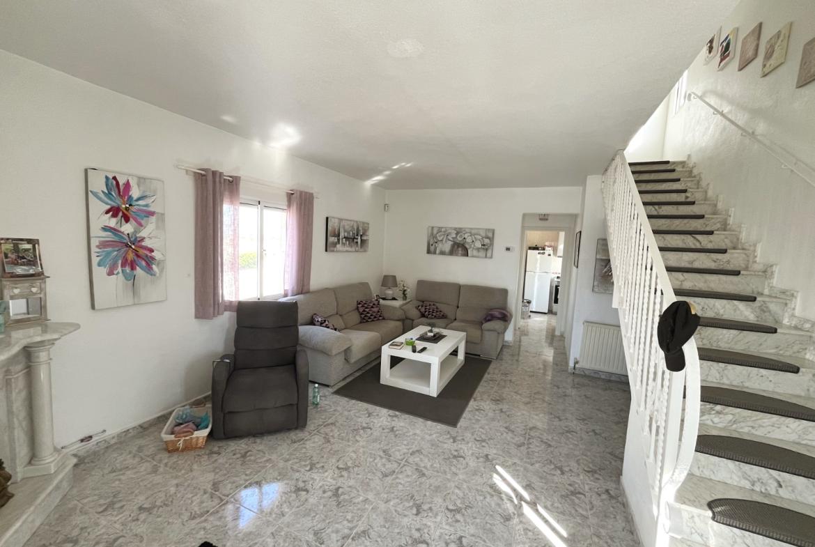 Villa with 3 bedrooms and 2 bathrooms in Benijófar | Ref: VA5393