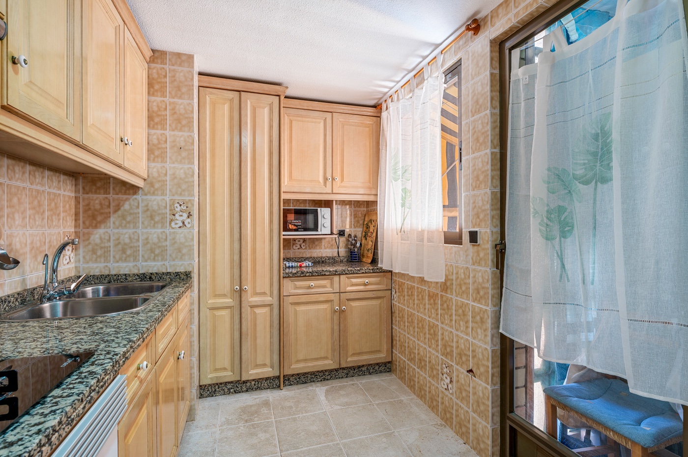 o_1ji59krmg1a2v1bgl1b8ugpq136h3d.jpg Apartment with 3 bedrooms and 1 bathroom in Arenales del Sol | Ref: JU-003524