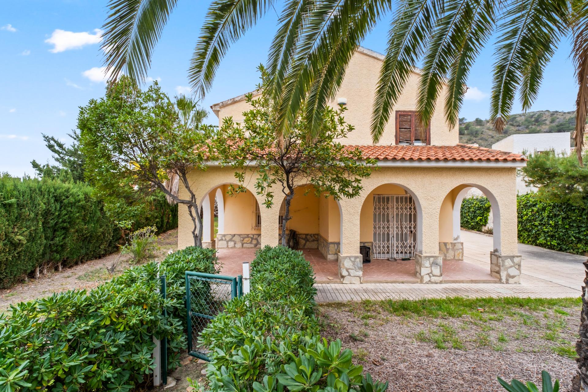 Country house with 4 bedrooms and 3 bathrooms in CAMPELLO | Ref: SCH-5353