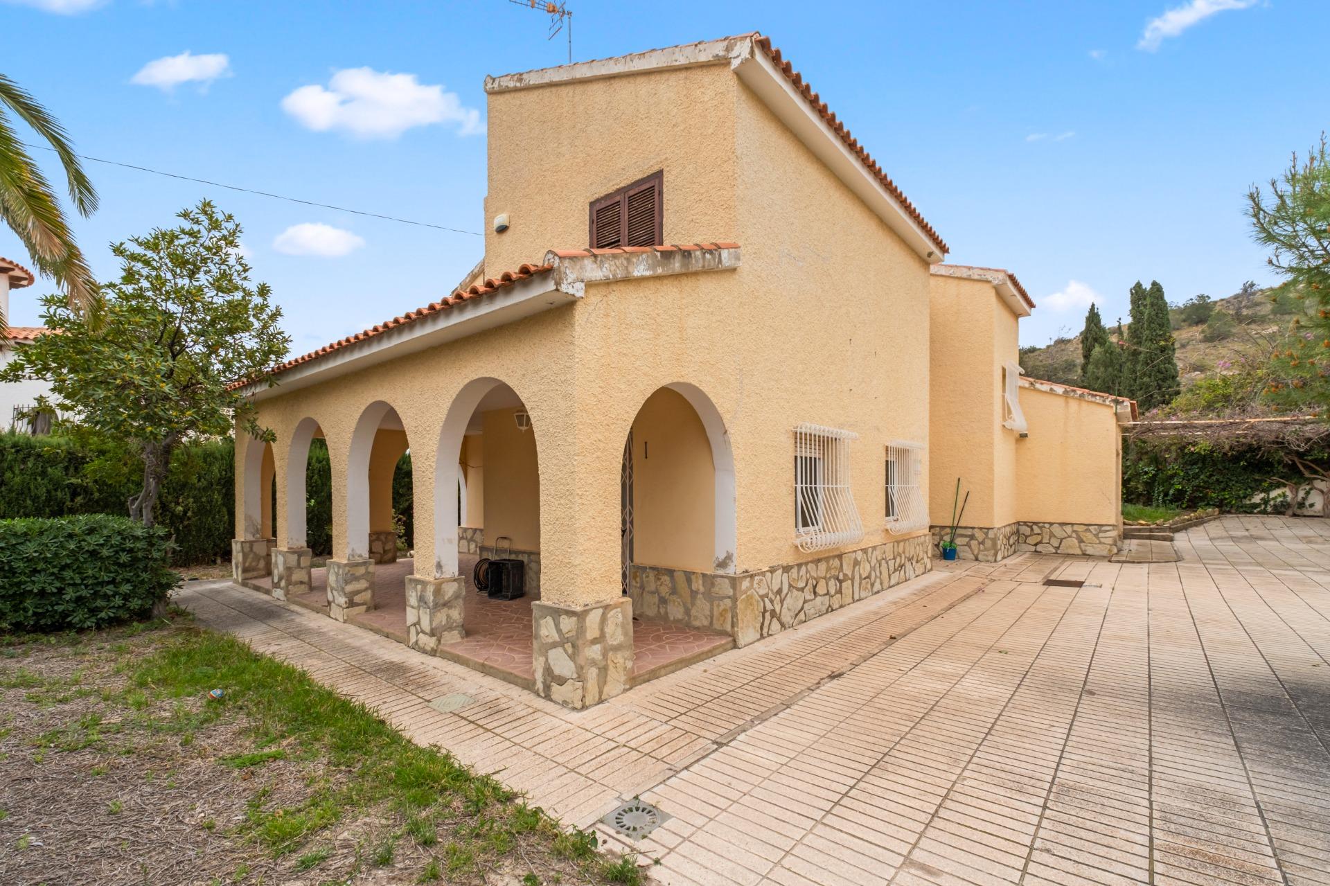 Country house with 4 bedrooms and 3 bathrooms in CAMPELLO | Ref: SCH-5353
