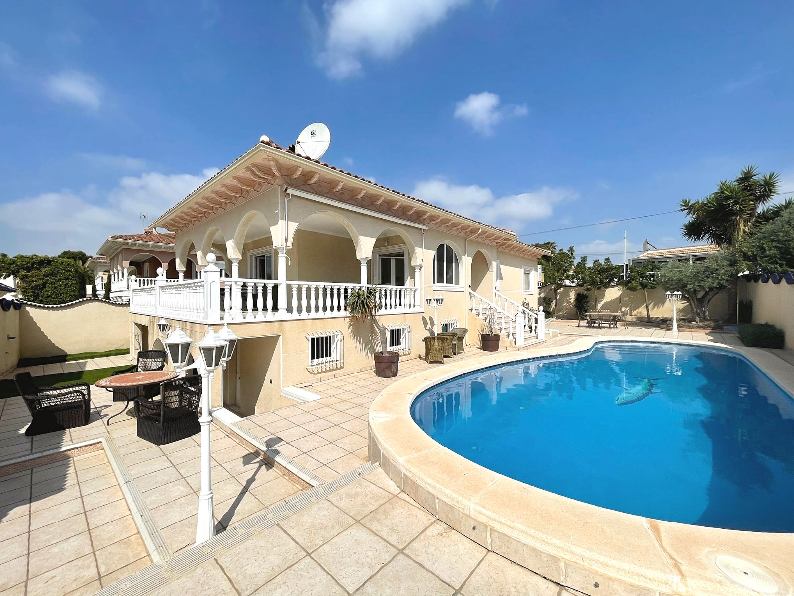 Detached villa with 4 bedrooms and 2 bathrooms in Ciudad Quesada | Ref: VA 5411
