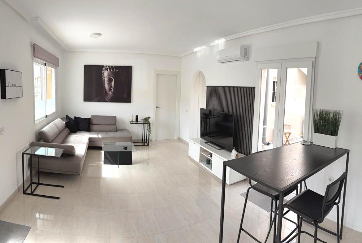 Quad with 2 bedrooms and 1 bathroom in Ciudad Quesada | Ref: VA 5413