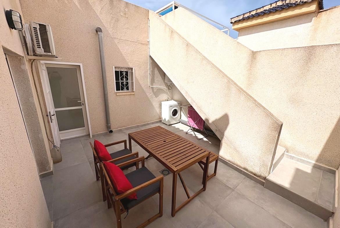 Quad with 2 bedrooms and 1 bathroom in Ciudad Quesada | Ref: VA 5413