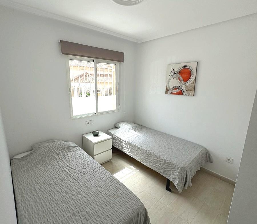 Quad with 2 bedrooms and 1 bathroom in Ciudad Quesada | Ref: VA 5413