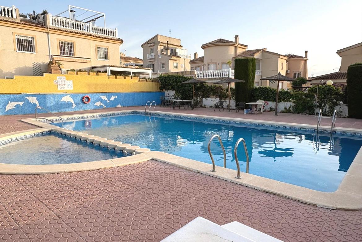 Quad with 2 bedrooms and 1 bathroom in Ciudad Quesada | Ref: VA 5413