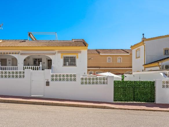 Semi-detached with 3 bedrooms and 2 bathrooms in Benijófar | Ref: VA 5419