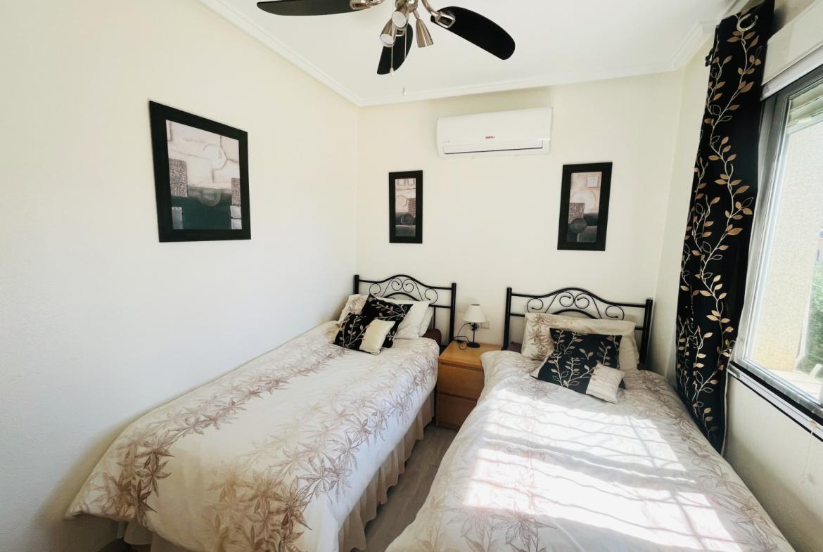 Quad with 2 bedrooms and 2 bathrooms in Ciudad Quesada | Ref: VA 5420