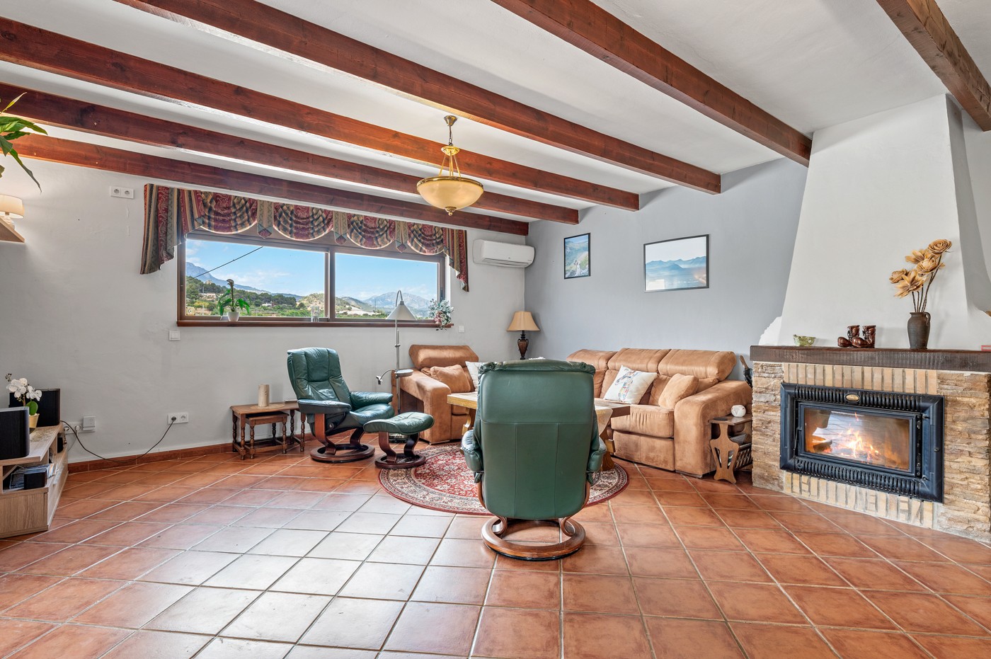 Country estate with 4 bedrooms and 3 bathrooms in La Nucia | Ref: MM-003572